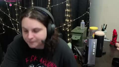 salacious_bunny online show from April 12, 8:35 pm