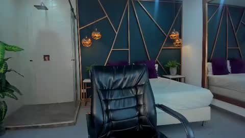 salem online show from June 27, 8:37 pm