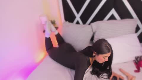 Salem online show from October 30, 1:33 pm