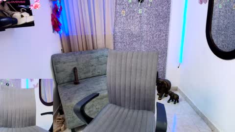 sally_ricci online show from April 7, 8:11 pm