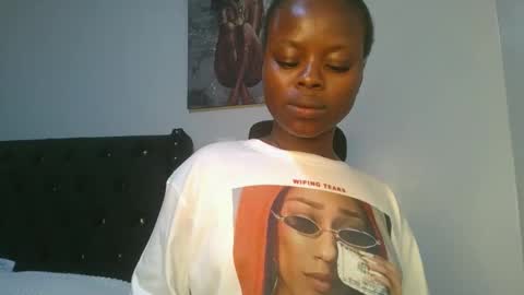 sallysasha254 online show from January 18, 8:40 pm