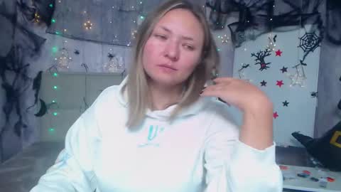 Sally online show from October 21, 6:00 pm