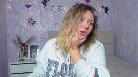 Sally online show from February 19, 7:16 pm