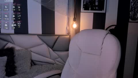 salome__evans online show from February 25, 1:32 pm