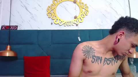 Snapshot of salome_daniel chatting on March 3, 7:39 pm salome_daniel online show from March 3, 7:39 pm