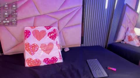 Snapshot of salome_duque chatting on October 24, 12:06 pm Salome Duque  online show from October 24, 12:06 pm