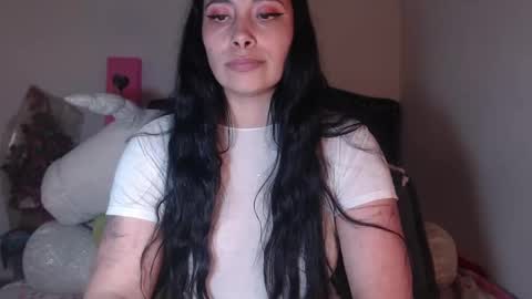 yenny online show from February 19, 7:39 am