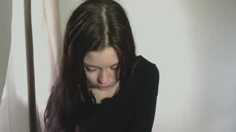 SaltedCaramely online show from April 22, 9:38 am