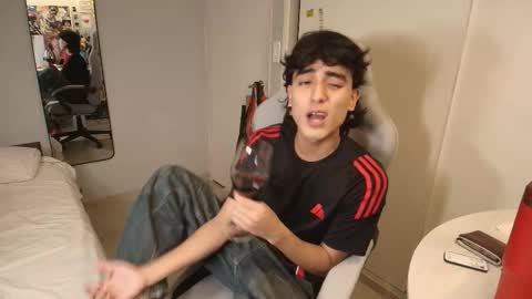 salvatore_montt online show from December 4, 4:23 am