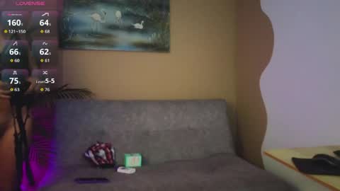 saly_moon1 online show from April 1, 10:50 pm