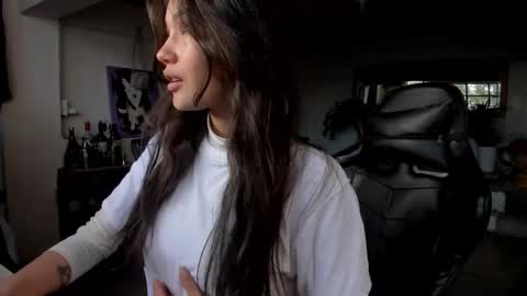 Stefana    or    Samchispas online show from October 24, 9:15 pm