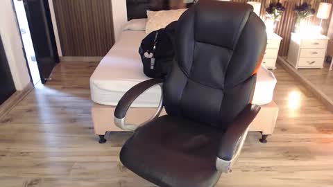 SAM MANSON online show from February 12, 12:09 pm