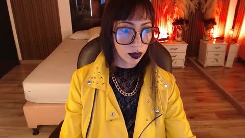 SAM MANSON online show from March 26, 2:11 pm