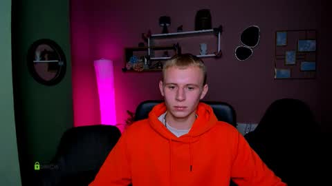 Sam online show from November 25, 8:29 pm