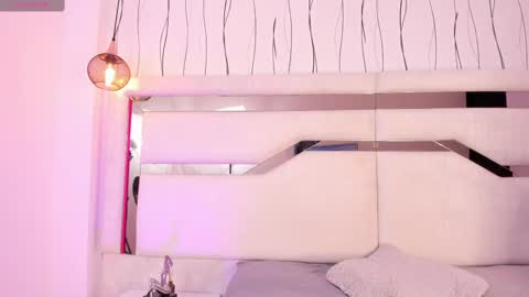 Samantha Beckham online show from March 11, 3:02 pm