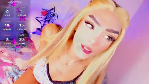 samantha_duke66 online show from December 10, 1:43 am