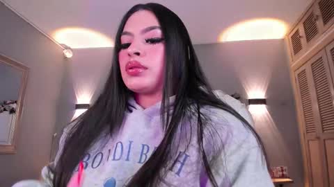  Samanthaa online show from December 18, 12:00 pm