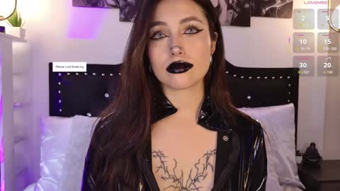 IGSamanthaGrant 10 online show from February 5, 1:14 pm