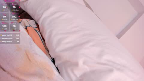 V A  N E S S A  online show from February 7, 2:29 am