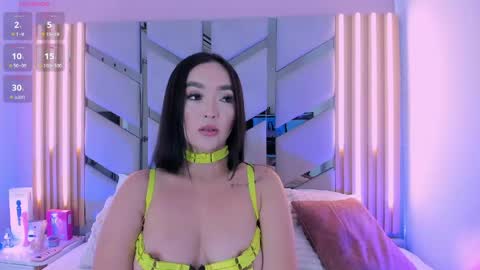  SAMANTHA online show from May 14, 8:40 pm