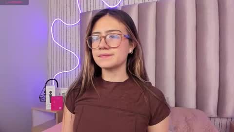 Alejandra  online show from February 3, 11:03 am