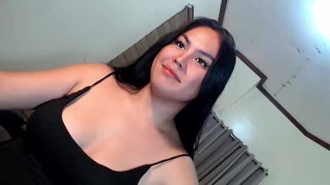 SAMANTHA online show from May 8, 5:18 pm