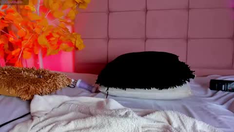 samanttha01 online show from February 28, 7:40 pm