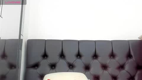 Snapshot of samay_sex18 chatting on February 2, 2:56 pm samay_sex18 online show from February 2, 2:56 pm