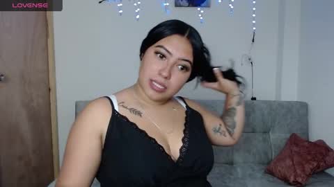 sami_cutte online show from April 22, 9:00 pm