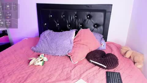 samiacooper25 online show from February 3, 4:10 am