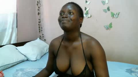 Snapshot of samiagirl22 chatting on March 11, 8:08 am nina online show from March 11, 8:08 am