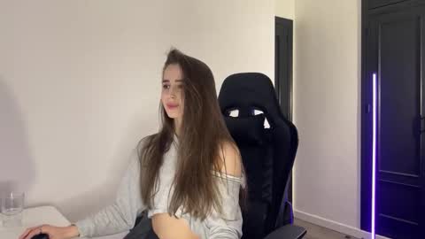 SamLure1 online show from April 29, 10:03 pm