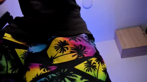 Snapshot of samuel_suarez chatting on September 26, 6:21 am online show from September 26, 6:21 am