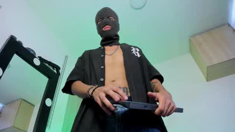 Snapshot of samuel_suarez chatting on September 28, 9:46 pm online show from September 28, 9:46 pm