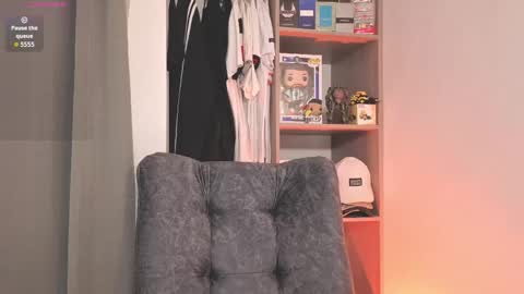 Samuel online show from April 2, 3:47 am