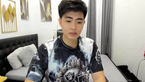 Sam online show from April 1, 2:47 pm