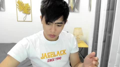 Snapshot of samuelangelo chatting on February 23, 6:49 am Sam online show from February 23, 6:49 am