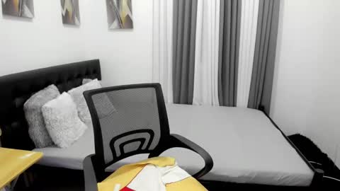 Snapshot of samuelangelo chatting on October 7, 9:55 pm Sam online show from October 7, 9:55 pm