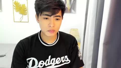 Snapshot of samuelangelo chatting on March 6, 1:57 pm Sam online show from March 6, 1:57 pm