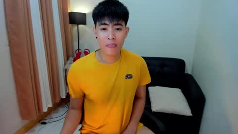 Snapshot of samuelangelo chatting on December 13, 6:53 am Sam online show from December 13, 6:53 am