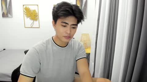 Snapshot of samuelangelo chatting on March 12, 7:24 am Sam online show from March 12, 7:24 am