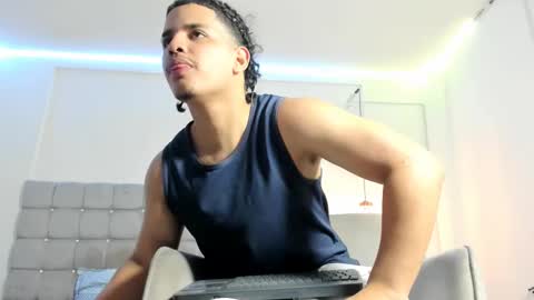 samxx_muscle online show from January 9, 5:40 pm