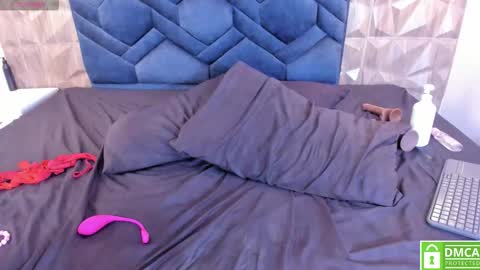 samy_blaze online show from December 21, 12:33 pm