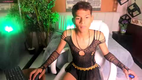 SAM online show from April 21, 7:43 pm