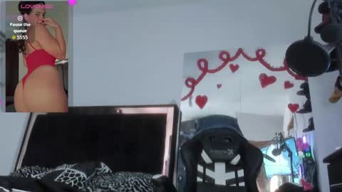 Snapshot of samykiss chatting on September 11, 3:13 pm SamyHolbrook online show from September 11, 3:13 pm
