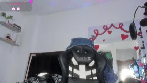 Snapshot of samykiss chatting on September 10, 2:18 pm SamyHolbrook online show from September 10, 2:18 pm