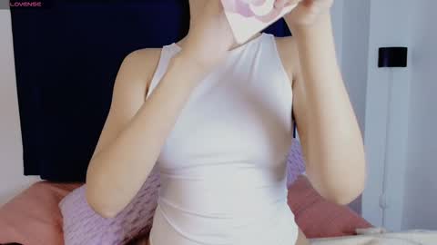 Vaioleth San online show from October 26, 12:33 am