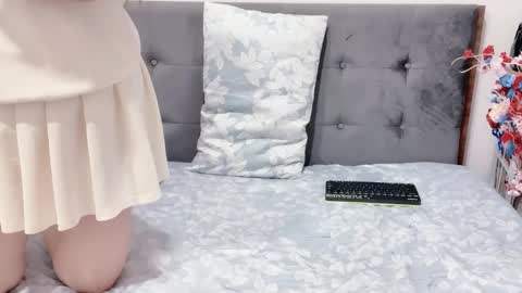 sanami_sian_ online show from May 13, 1:26 am