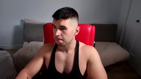 Snapshot of sandow_ chatting on October 23, 6:31 pm Sandow online show from October 23, 6:31 pm