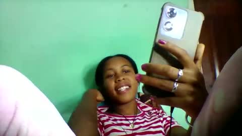 sandra1253099 online show from May 17, 11:08 am